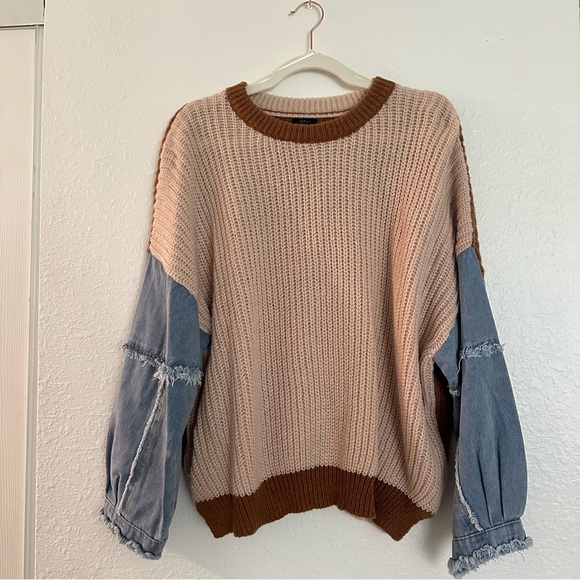 028. NWT Women’s Knit Denim Sleeve Sweater - Picture 8 of 8